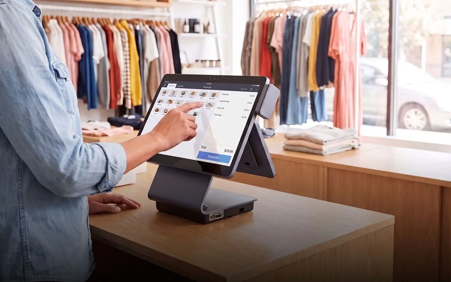 <strong>EPOS</strong><br/>All-in-one ECR.